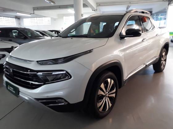FIAT TORO 2.0 16V TURBO DIESEL VOLCANO 4WD AT9 FIAT TORO 2.0 16V TURBO DIESEL VOLCANO 4WD AT9